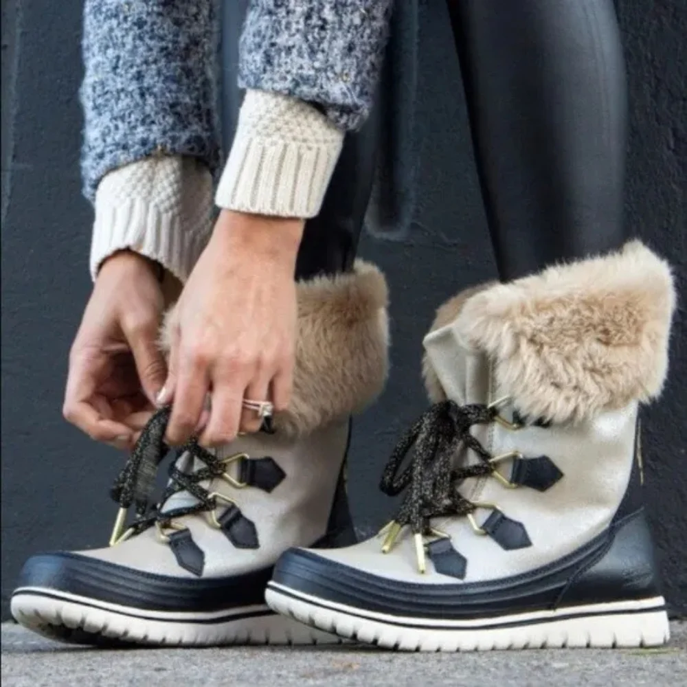Sorel Women's Winter Fur-Trim Snow Boot in Cream and Black